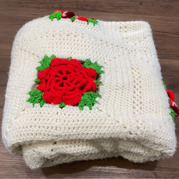 Handmade Other - Crocheted Afghan Throw Blanket 3D Red Roses Granny Squares 51” X 52”